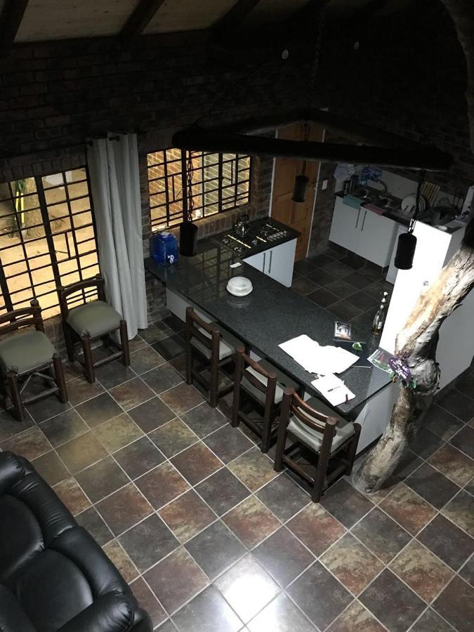 Kruger Wild Dog Inn Marloth Park Exterior photo