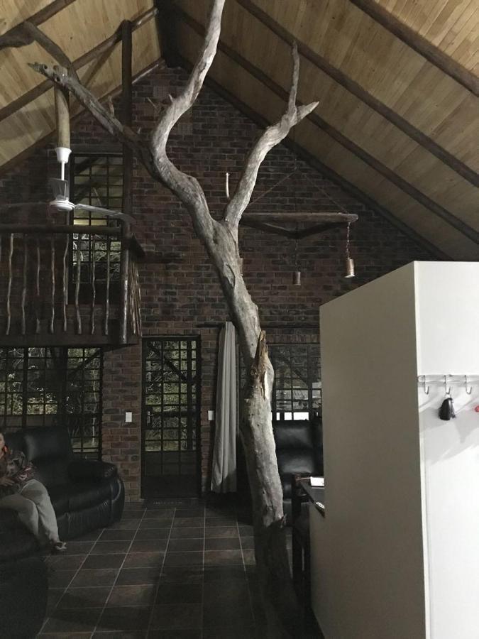 Kruger Wild Dog Inn Marloth Park Exterior photo