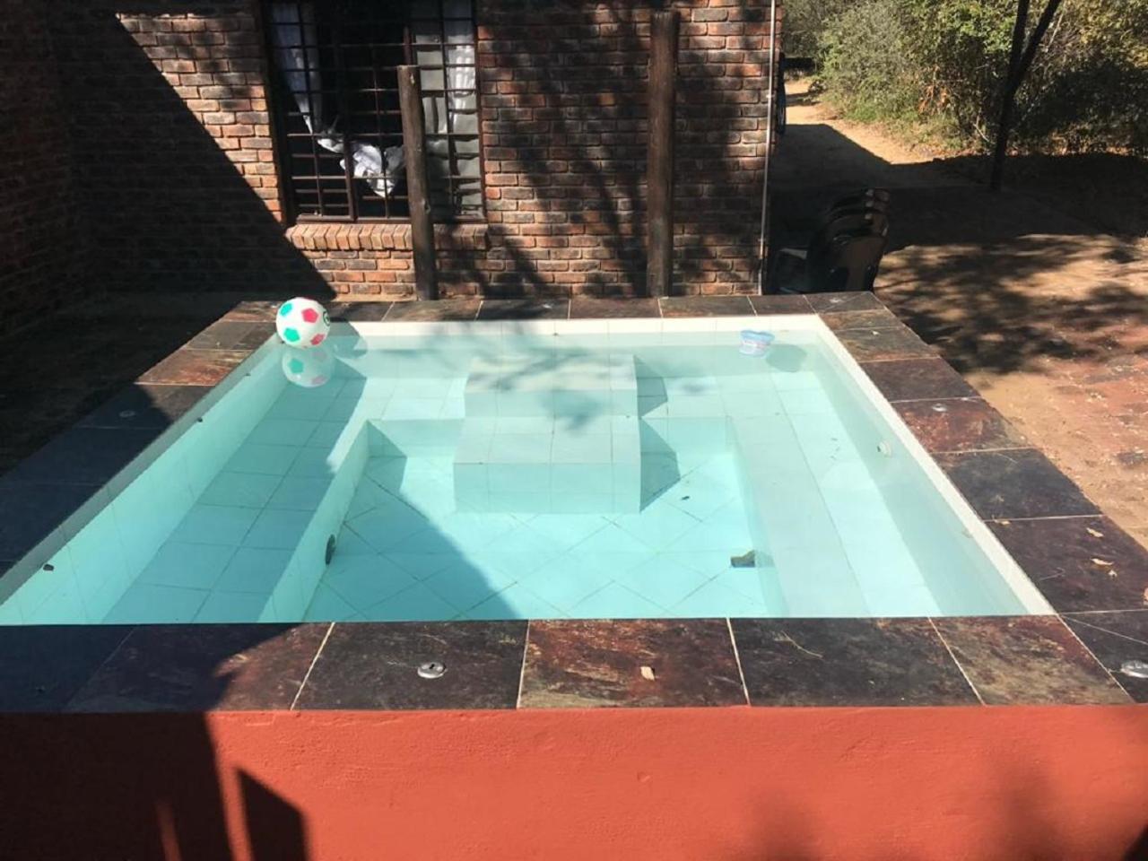 Kruger Wild Dog Inn Marloth Park Exterior photo
