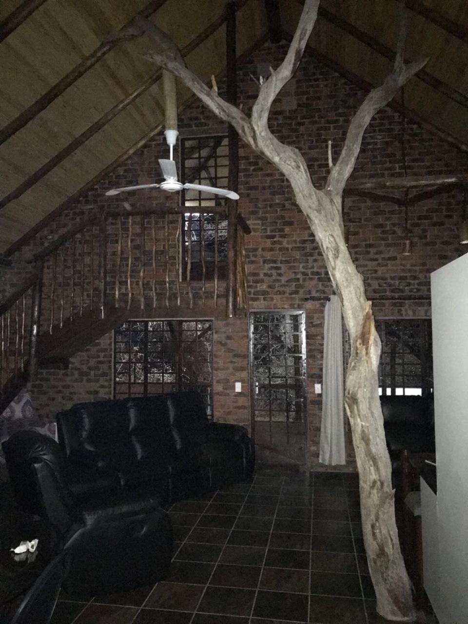 Kruger Wild Dog Inn Marloth Park Room photo