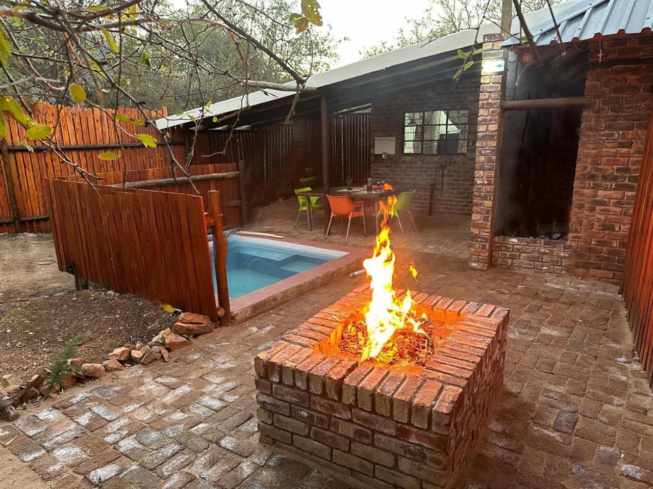 Kruger Wild Dog Inn Marloth Park Exterior photo